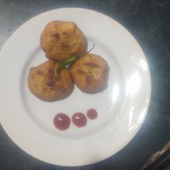 A picture of Lilwani Kachori.