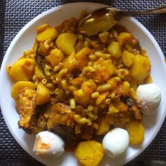 A picture of Potato and macaroni.