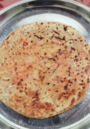 मूली गाजर का पराठा (mooli gajar ka paratha recipe in Hindi) रेसिपी मुख्य फोटो