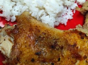Una foto de Pollo asado al sartén 🍗🤤