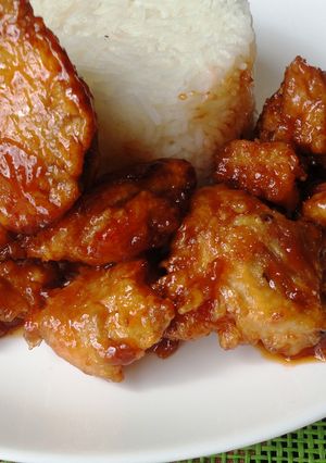A picture of Sweet & Sour Chicken.