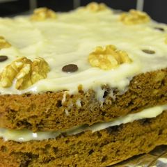 A picture of Walnut and Coffee cake.