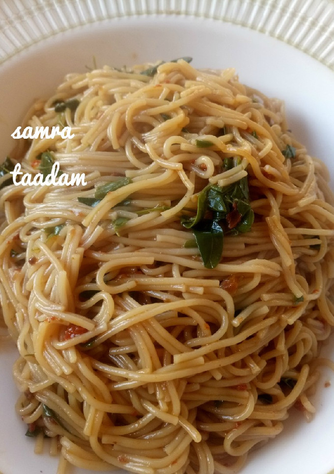 A picture of Spaghetti with moringa.