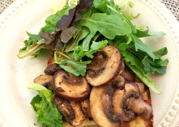 How to Make Quick Balsamic Braised Mushrooms