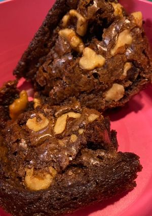 A picture of Chocolate fudge brownies.