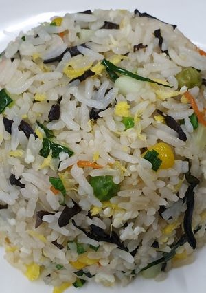 A picture of Vegetarian Fried Rice.