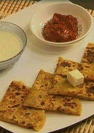 A picture of Stuff chicken mince paratha.