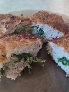 Spenótos-sajtos csirkemell golyócskák recept fotója