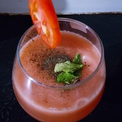 A picture of Tomato punch.
