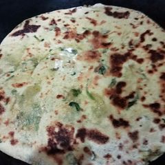 A picture of Aloo-methi Bhurji Paratha.
