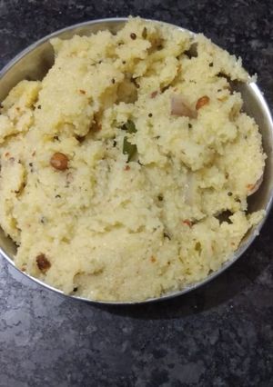 उपमा (Upma recipe in hindi) रेसिपी मुख्य फोटो