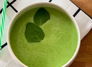 Une photo de ☆Smoothie Kiwi Épinards Citron☆