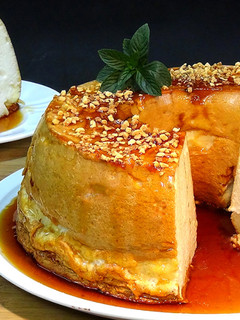 Una foto de Receta de Pudin de claras de huevo con caramelo líquido casero