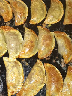 Una foto de Empanadilla O (gyozas) rellenas de carne especiada