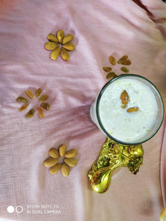 आलमंड मिल्क शेक (Almonds Milk shake recipe in Hindi) रेसिपी मुख्य फोटो