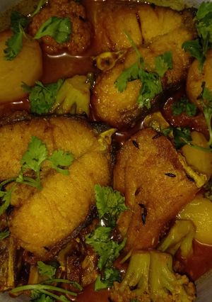 A picture of Bhetki (Barramundi) fish curry.