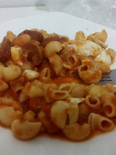 Una foto de Macarrones con tomate picantes