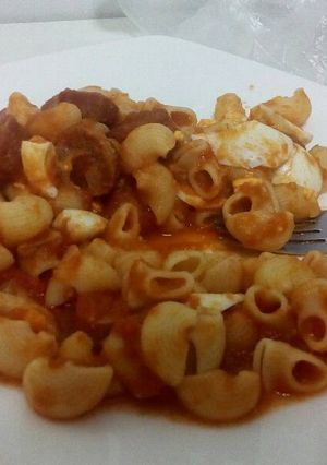 Una foto de Macarrones con tomate picantes