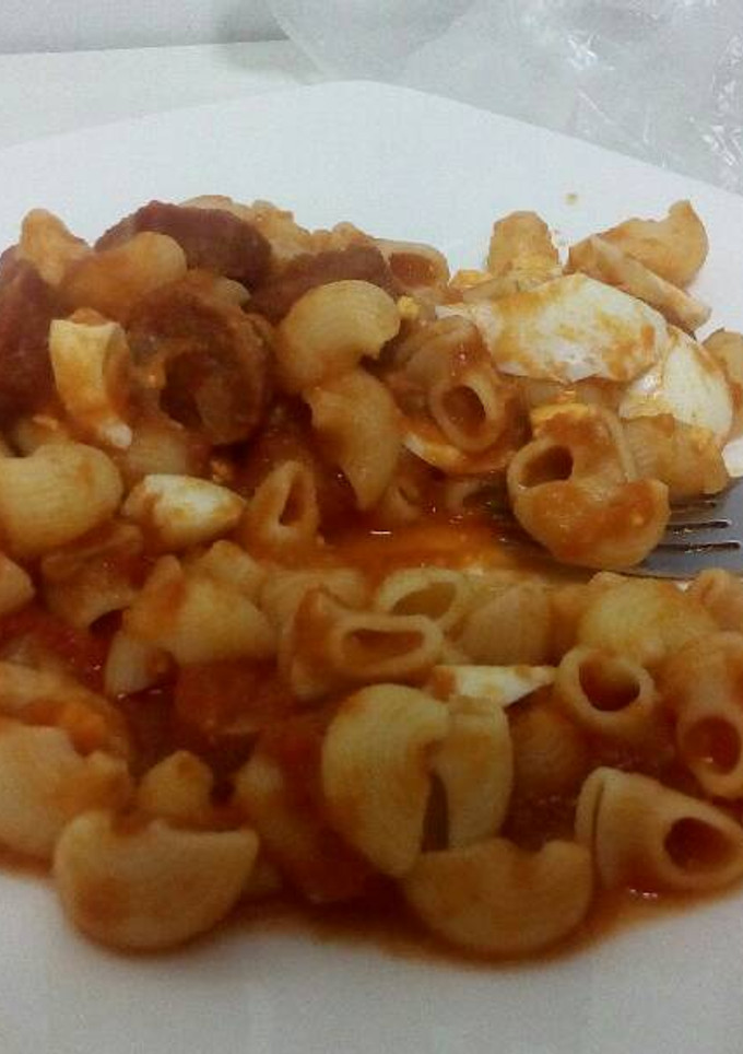 Una foto de Macarrones con tomate picantes