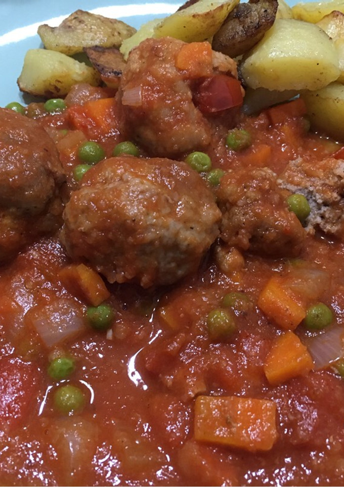 Una foto de Albóndigas en salsa (receta de mi suegra)