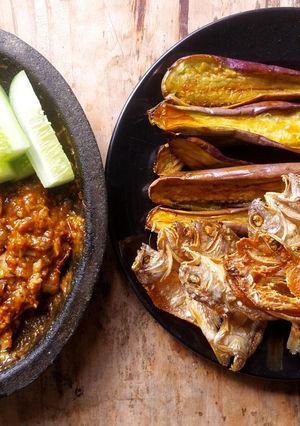 Foto resep Ikan Asin Terong Goreng: ide makan siang low budget