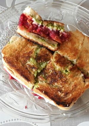 A picture of Beetroot Cutlet Toast Sandwich.