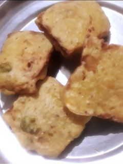 ब्रेड पकौड़े (Bread Pakode recipe in hindi) रेसिपी मुख्य फोटो