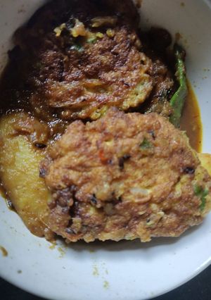 ডিমের বড়ার ঝোল(dimer borar jhol recipe in Bengali) রেসিপির প্রধান ছবি