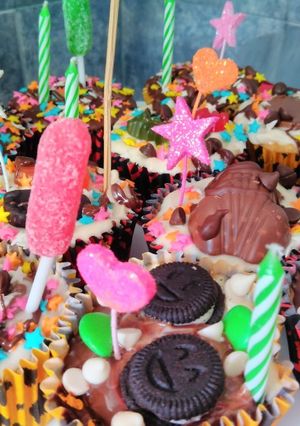 Una foto de Cupcakes coloridos y divertidos!!