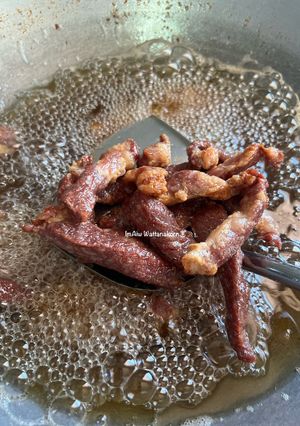 รูปของ “หมูแดดเดียว”