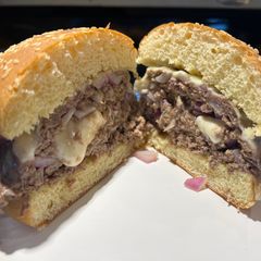 A picture of Burger 🍔 Volcanoes.
