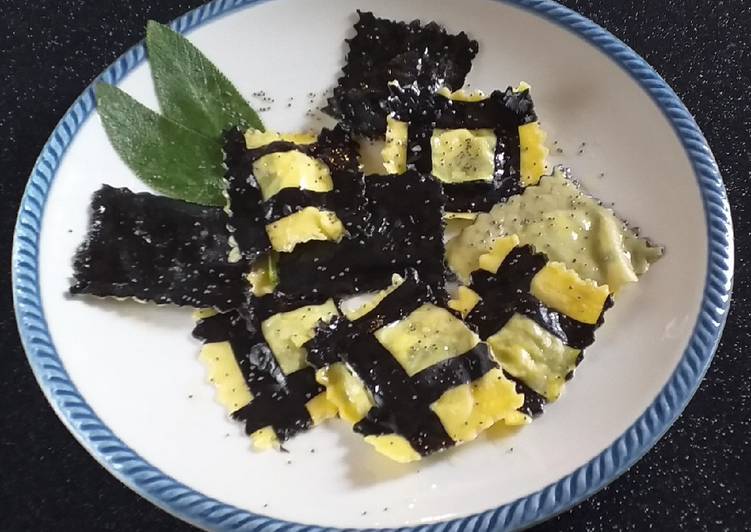 Steps to Prepare Veloce ♡RAVIOLI BICOLORE CON BIETA E RICOTTA♡