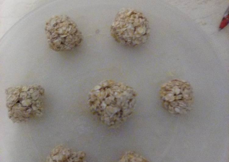 Steps to Prepare Bombones de avena fáciles