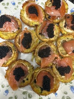 Una foto de 581. Tartatelas de calabacín y queso de cabra (picoteo)