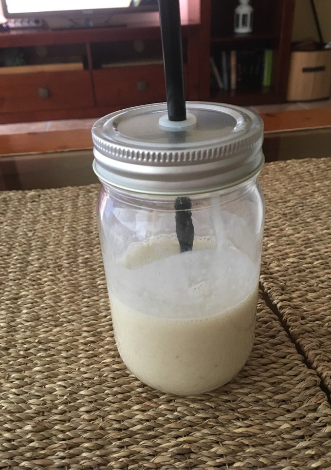 Una foto de Batido de plátano muy sencillo y rápido
