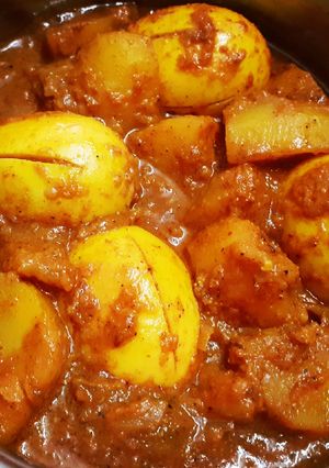 ঝাল ঝাল ডিম কষা(dim kosha recipe in Bengali) রেসিপির প্রধান ছবি
