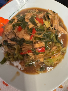 Una foto de Pollo Mongoliano Estilo Ally