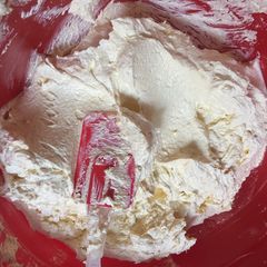 A picture of How do you achieve a stable buttercream which does not melt easily my fellow cooks?.