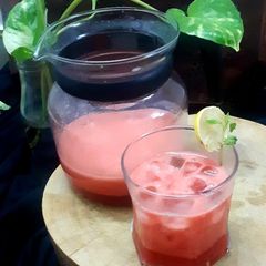 A picture of Plum lemonade.