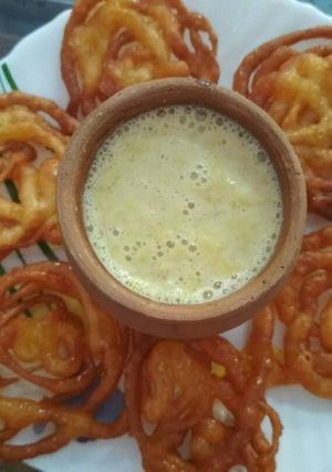 A picture of Doodh jalebi.