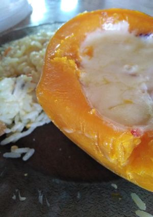 Una foto de Coreano relleno acompañado de arroz tropical