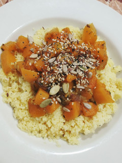 Una foto de Couscous con calabaza especiada
