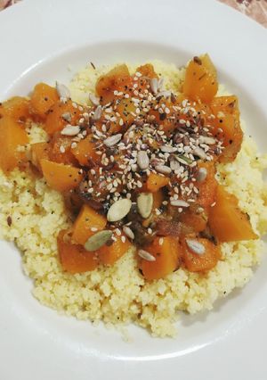 Una foto de Couscous con calabaza especiada
