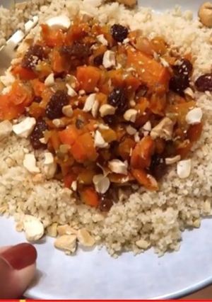 Une photo de Tajine de poulet carottes fondantes au miel & cumin