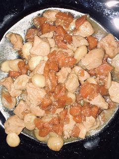 Una foto de Pollo con almendras