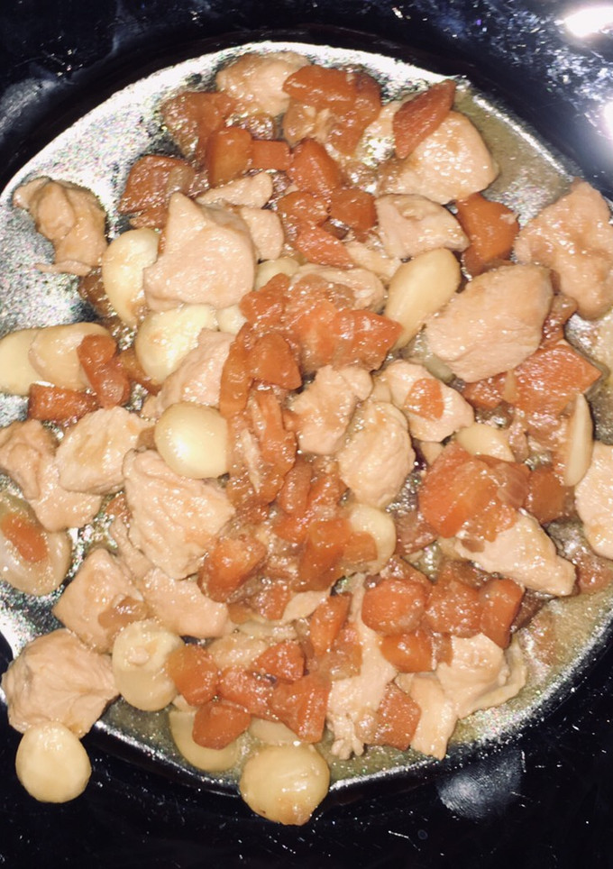 Una foto de Pollo con almendras