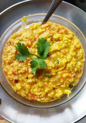 मसाला ओट्स (Masala Oats recipe in hindi) रेसिपी मुख्य फोटो