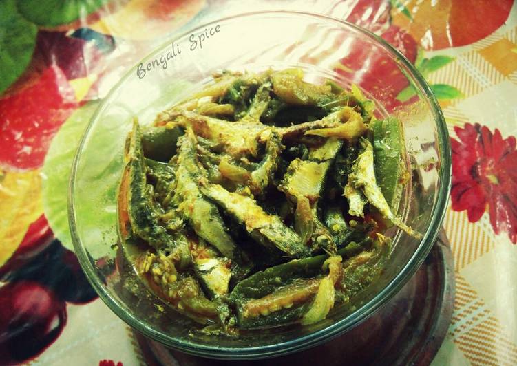 Sour Eggplant with Small Fish Curry /আম-বেগুনে ছোট মাছের চচ্চরি