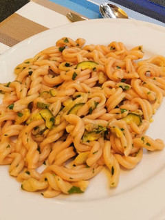 Foto di Strozzapreti alle vongole e zucchine 🍜