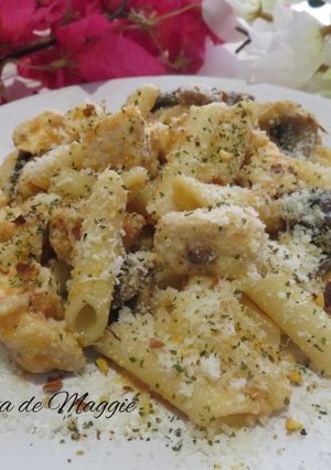 Una foto de Macarrones en salsa cremosa